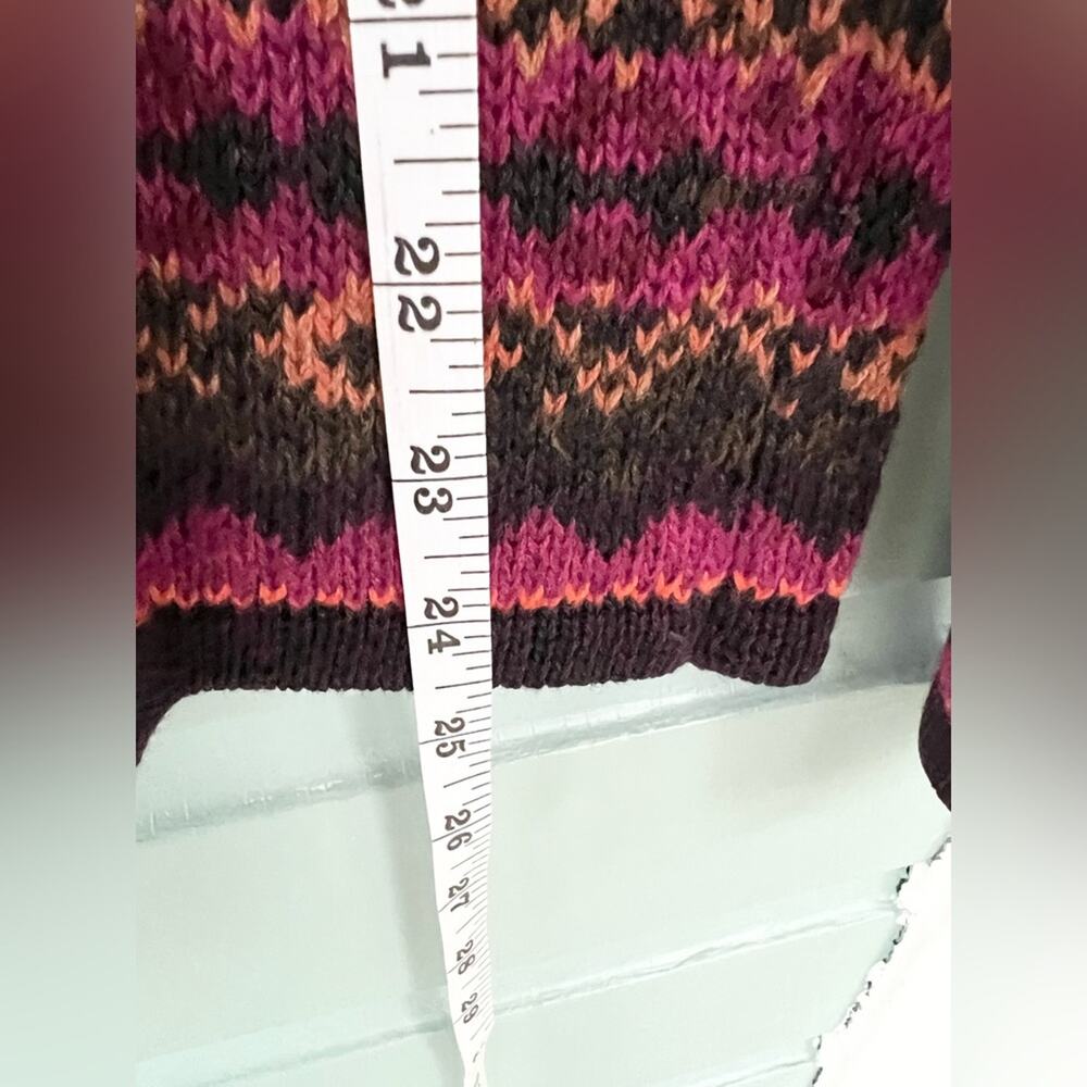 Vintage Nordic inspired cardigan sweater maroon unique fall winter - Picture 5 of 6